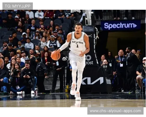 文班亚马再造历史：38分12板5帽的统治之夜！